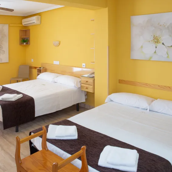 FAMILIAR TERRAZA Y VISTAS